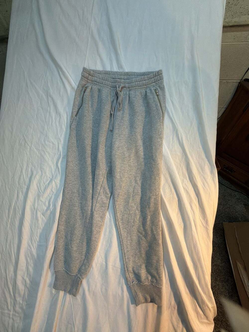 Aerie Women's Gray Jogger Sweatpants with Zip Pockets and Drawstring Size S/P